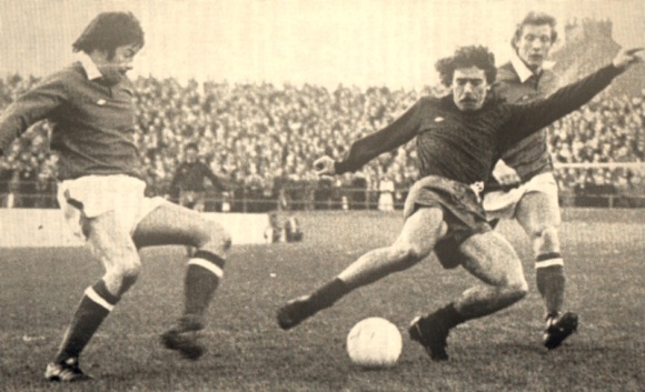 Peter O'Sullivan in action against Gillingham but it is Gerry Fell that gets the only goal.